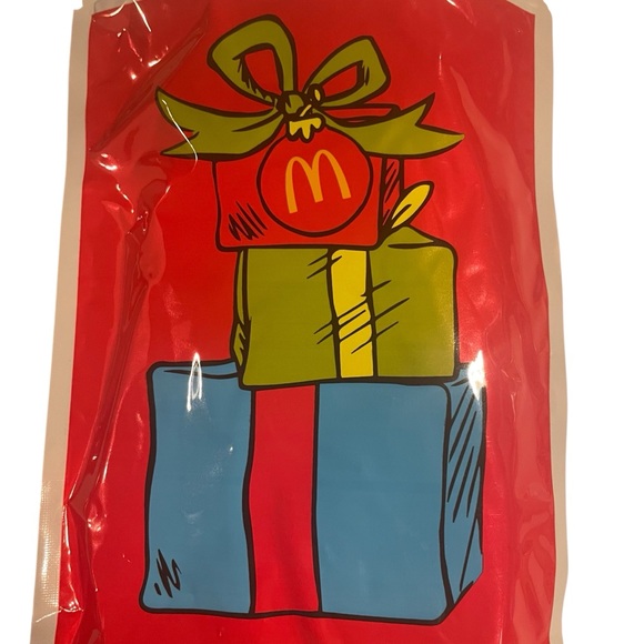 McDonald’s 2025 Grinch Meal Sock set of 2 Unopened Collectible Unisex Gift Ready - Picture 3 of 6
